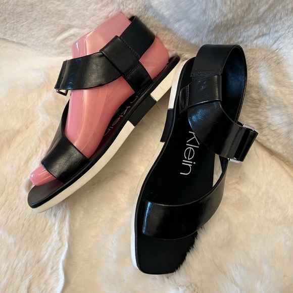 Calvin Klein Rikki Black Sandals Sleek and Stylish Sz-6.5M.   N - Picture 2 of 10